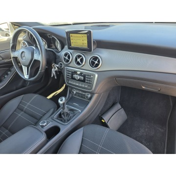 Mercedes - Benz CLA-klasa  Sedan/Limuzyna 2014,  1.6 benzyna - Na sprzedaż za 59 900 zł - Gniezno - zdjęcie 6