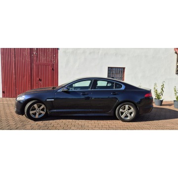 Jaguar XF  Sedan/Limuzyna 2013,  2.2 diesel, automat - Na sprzedaż za 38 800 zł - Paproć - zdjęcie 4