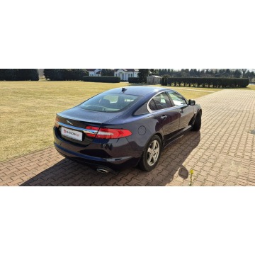 Jaguar XF  Sedan/Limuzyna 2013,  2.2 diesel, automat - Na sprzedaż za 38 800 zł - Paproć - zdjęcie 8