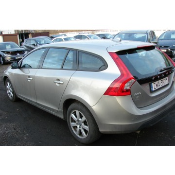 Volvo V60 2013,  1.6 diesel - Na sprzedaż za 23 600 zł - Piła - zdjęcie 4