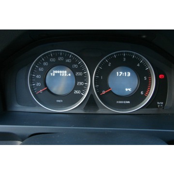 Volvo V60 2013,  1.6 diesel - Na sprzedaż za 23 600 zł - Piła - zdjęcie 10