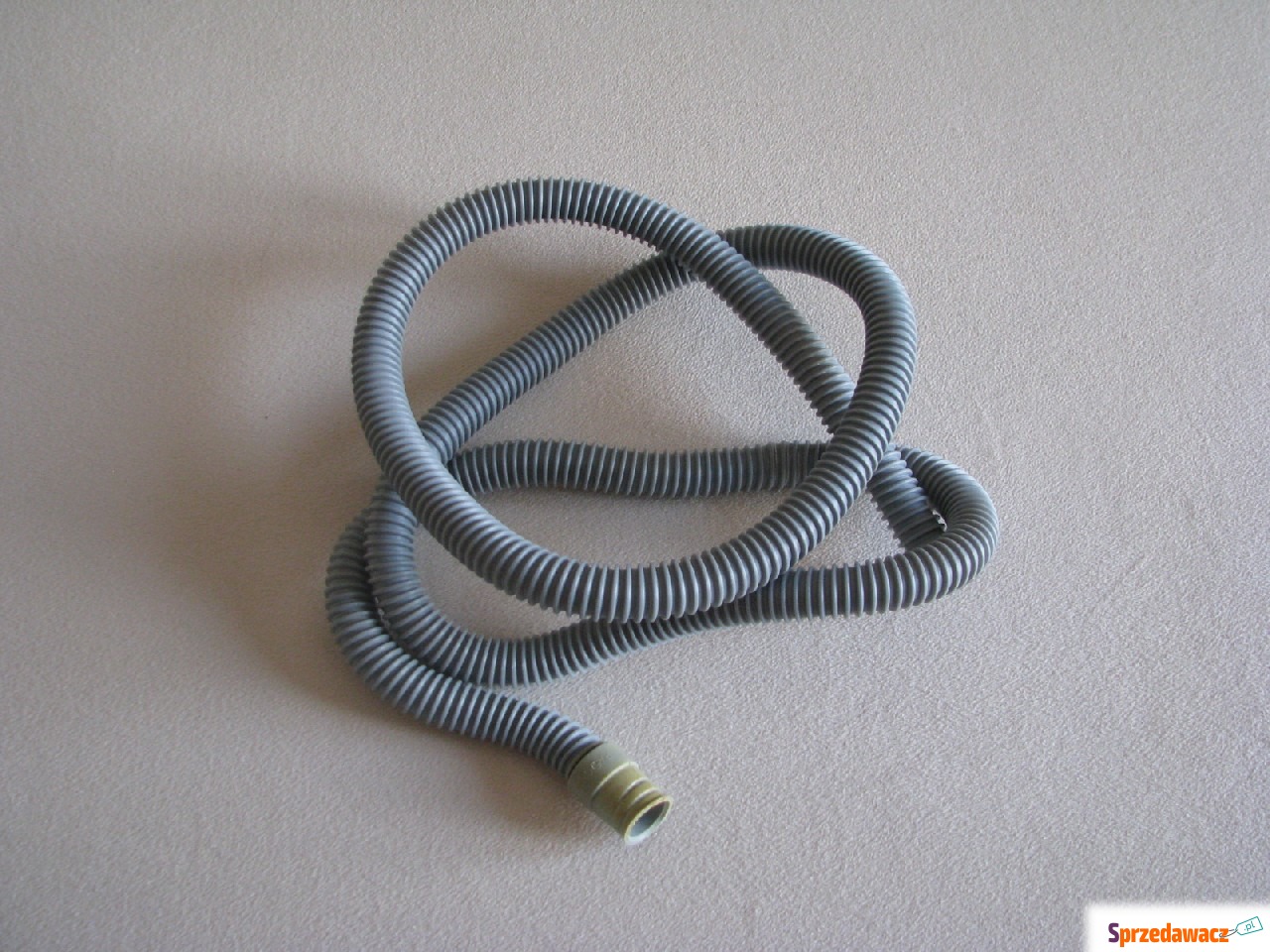 Uniwersalny wąż odpływowy do pralki