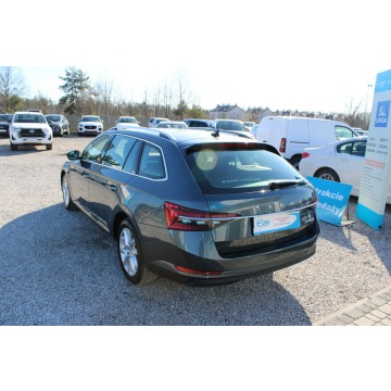 Skoda Superb  Kombi 2020,  2.0 benzyna, automat - Na sprzedaż za 78 900 zł - Warszawa - zdjęcie 8