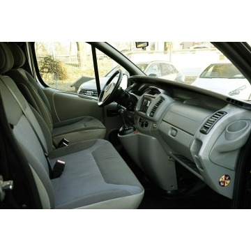 Opel Vivaro 2007,  2.5 diesel, automat - Na sprzedaż za 24 900 zł - Płock - zdjęcie 12