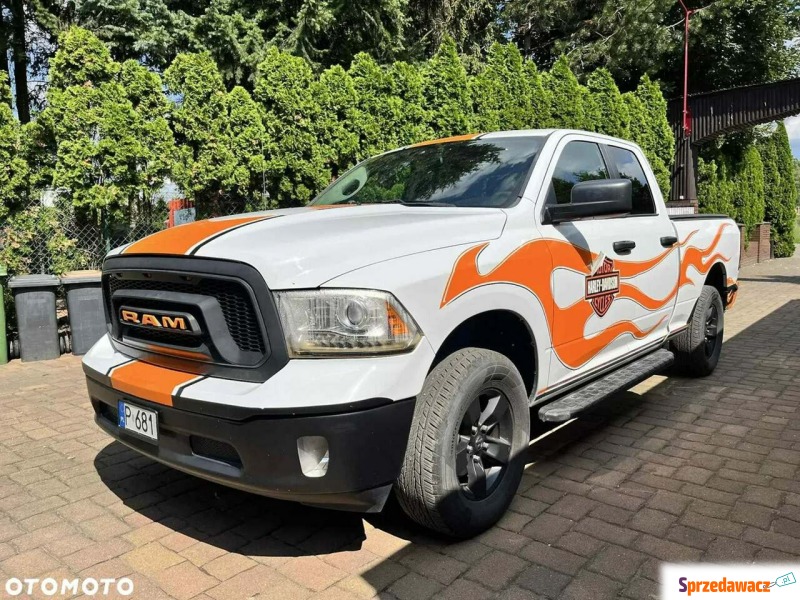 Dodge RAM 2018,  36.0 benzyna, automat - Na sprzedaż za 80 000 zł - Gizałki