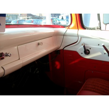 Ford  1960,  3.7 benzyna - Na sprzedaż za 82 000 zł - Katowice - zdjęcie 9