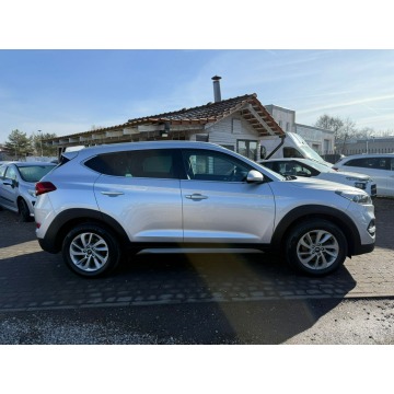 Hyundai Tucson  SUV 2016,  1.6 benzyna - Na sprzedaż za 55 900 zł - Słupsk - zdjęcie 3
