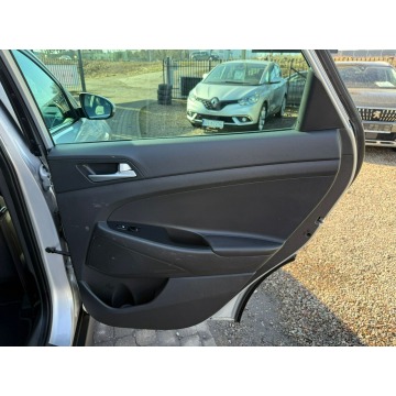 Hyundai Tucson  SUV 2016,  1.6 benzyna - Na sprzedaż za 55 900 zł - Słupsk - zdjęcie 12
