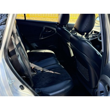 Toyota   SUV 2011,  2.2 diesel - Na sprzedaż za 34 999 zł - Gostyń - zdjęcie 7