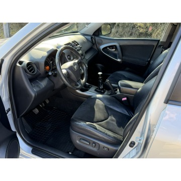 Toyota   SUV 2011,  2.2 diesel - Na sprzedaż za 34 999 zł - Gostyń - zdjęcie 9