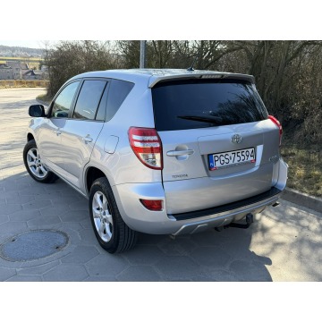 Toyota   SUV 2011,  2.2 diesel - Na sprzedaż za 34 999 zł - Gostyń - zdjęcie 4