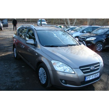 Kia Ceed  Kombi 2008,  1.6 diesel - Na sprzedaż za 11 111 zł - Piła - zdjęcie 2