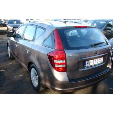 Kia Ceed  Kombi 2008,  1.6 diesel - Na sprzedaż za 11 111 zł - Piła - zdjęcie 4
