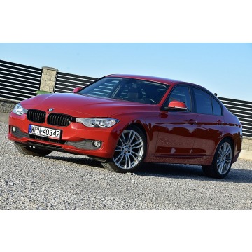 BMW Seria 3  Sedan/Limuzyna 2015,  2.0 diesel - Na sprzedaż za 41 900 zł - Nowe Kucice - zdjęcie 2
