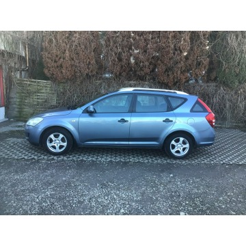 Kia Ceed 2009,  1.4 benzyna - Na sprzedaż za 9 600,00 zł - Warszawa - zdjęcie 4