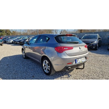 Alfa Romeo Giulietta  Hatchback 2011,  1.6 diesel - Na sprzedaż za 20 900 zł - Płock - zdjęcie 8