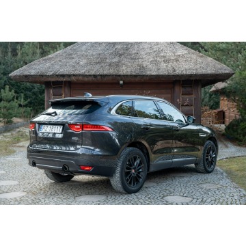 Jaguar F-PACE  SUV 2016,  3.0 benzyna, automat - Na sprzedaż za 94 777 zł - Ropczyce - zdjęcie 2