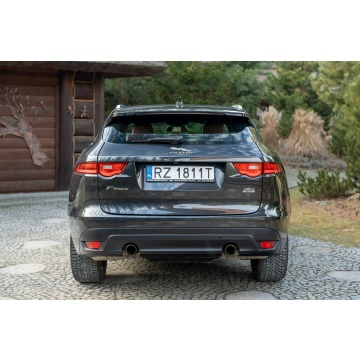Jaguar F-PACE  SUV 2016,  3.0 benzyna, automat - Na sprzedaż za 94 777 zł - Ropczyce - zdjęcie 6