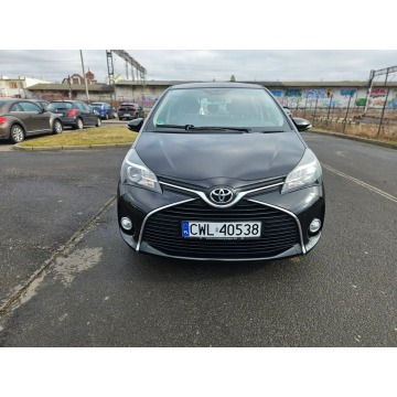 Toyota Yaris  Hatchback 2016,  1.3 benzyna - Na sprzedaż za 39 900 zł - Włocławek - zdjęcie 2