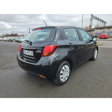 Toyota Yaris  Hatchback 2016,  1.3 benzyna - Na sprzedaż za 39 900 zł - Włocławek - zdjęcie 8