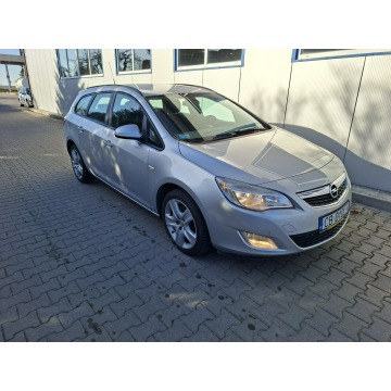 Opel Astra  Kombi 2011,  1.7 diesel - Na sprzedaż za 14 990 zł - Jacków - zdjęcie 4