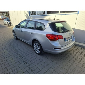 Opel Astra  Kombi 2011,  1.7 diesel - Na sprzedaż za 14 990 zł - Jacków - zdjęcie 2