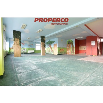 Lokal pow. 159,43 m2, Podkarczówka