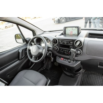 Citroen Berlingo 2013,  1.6 diesel, automat - Na sprzedaż za 19 700 zł - Zwoleń - zdjęcie 6