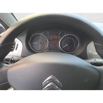 Citroen   Sedan/Limuzyna 2018,  1.6 benzyna - Na sprzedaż za 33 900 zł - Stalowa Wola - zdjęcie 9