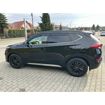 Hyundai Tucson  SUV 2018,  2.0 benzyna, automat - Na sprzedaż za 69 900 zł - Tarnów - zdjęcie 12