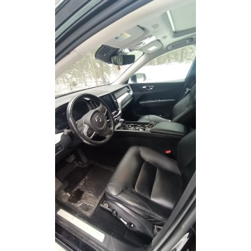 Volvo XC60  SUV 2018,  2.0 benzyna, automat - Na sprzedaż za 94 000 zł - Białystok - zdjęcie 4
