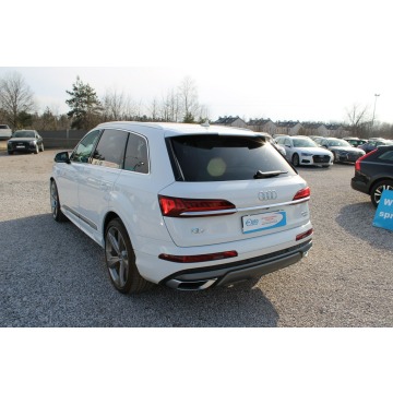 Audi Q7  SUV 2023,  3.0 diesel, automat - Na sprzedaż za 235 899 zł - Warszawa - zdjęcie 8