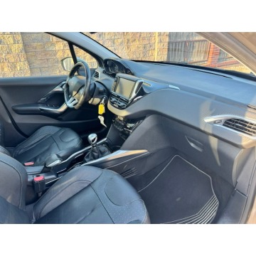 Peugeot 2008  Hatchback 2015,  1.2 benzyna - Na sprzedaż za 13 000 zł - Margonin - zdjęcie 9