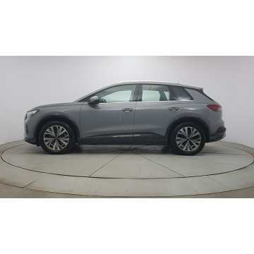 Audi Q4  SUV 2023 elektryczny, automat - Na sprzedaż za 134 700 zł - Warszawa - zdjęcie 4