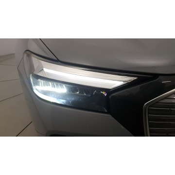 Audi Q4  SUV 2023 elektryczny, automat - Na sprzedaż za 134 700 zł - Warszawa - zdjęcie 11