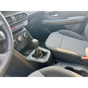 Dacia Jogger  Kombi 2023,  1.6 hybryda, automat - Na sprzedaż za 29 999 zł - Margonin - zdjęcie 11