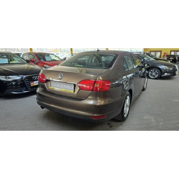 Volkswagen Jetta  Sedan/Limuzyna 2013,  1.2 benzyna+LPG - Na sprzedaż za 29 900 zł - Mysłowice - zdjęcie 8