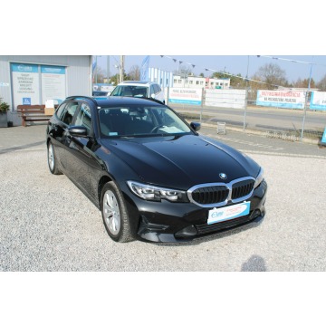 BMW Seria 3  Kombi 2021,  2.0 diesel, automat - Na sprzedaż za 89 899 zł - Warszawa - zdjęcie 4