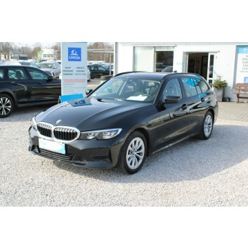 BMW Seria 3  Kombi 2021,  2.0 diesel, automat - Na sprzedaż za 89 899 zł - Warszawa - zdjęcie 2