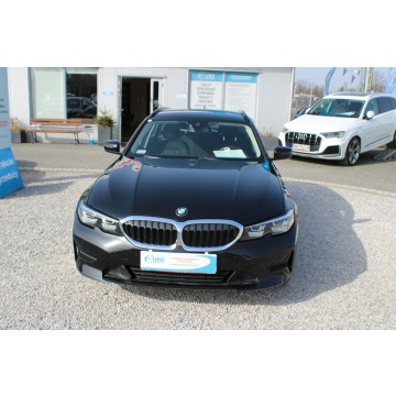 BMW Seria 3  Kombi 2021,  2.0 diesel, automat - Na sprzedaż za 89 899 zł - Warszawa - zdjęcie 3