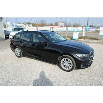 BMW Seria 3  Kombi 2021,  2.0 diesel, automat - Na sprzedaż za 89 899 zł - Warszawa - zdjęcie 5