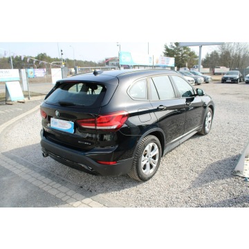 BMW X1  SUV 2021,  1.5 hybryda, automat - Na sprzedaż za 80 900 zł - Warszawa - zdjęcie 6