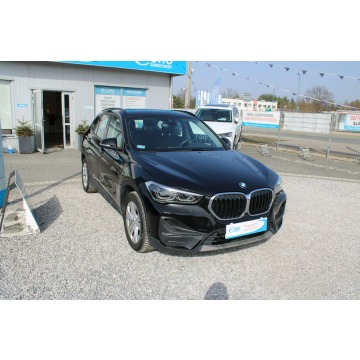 BMW X1  SUV 2021,  1.5 hybryda, automat - Na sprzedaż za 80 900 zł - Warszawa - zdjęcie 4