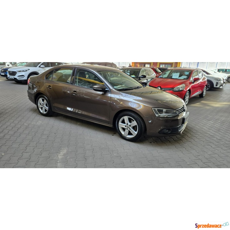 Volkswagen Jetta  Sedan/Limuzyna 2013,  1.2 benzyna+LPG - Na sprzedaż za 29 900 zł - Mysłowice