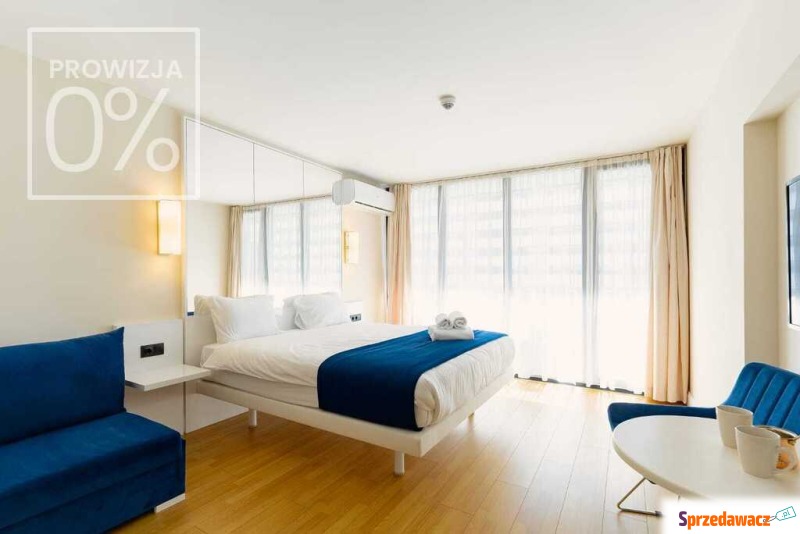 Apartament studio w wieżowcu Orbi...
