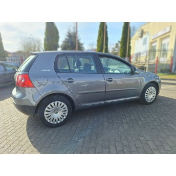 Volkswagen Golf  Liftback 2006,  1.4 benzyna - Na sprzedaż za 16 900 zł - Stargard - zdjęcie 2
