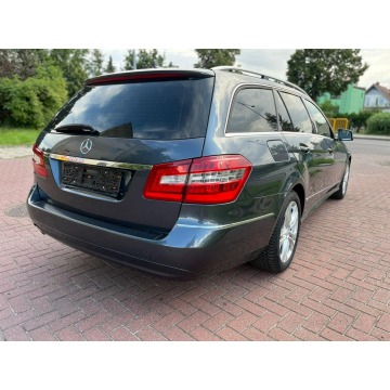 Mercedes - Benz E-klasa  Kombi 2011,  1.8 benzyna, automat - Na sprzedaż za 39 900 zł - Stargard - zdjęcie 5