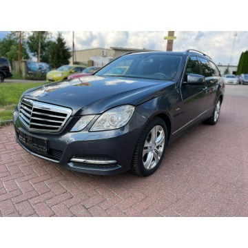 Mercedes - Benz E-klasa  Kombi 2011,  1.8 benzyna, automat - Na sprzedaż za 39 900 zł - Stargard - zdjęcie 7
