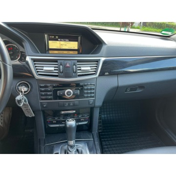 Mercedes - Benz E-klasa  Kombi 2011,  1.8 benzyna, automat - Na sprzedaż za 39 900 zł - Stargard - zdjęcie 8