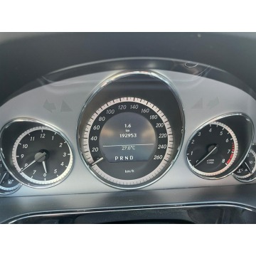 Mercedes - Benz E-klasa  Kombi 2011,  1.8 benzyna, automat - Na sprzedaż za 39 900 zł - Stargard - zdjęcie 10